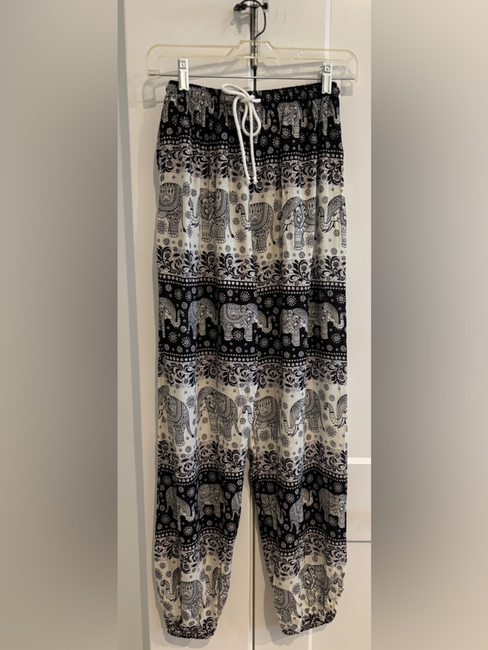 Wide Leg Elephant Print Pants. Size L